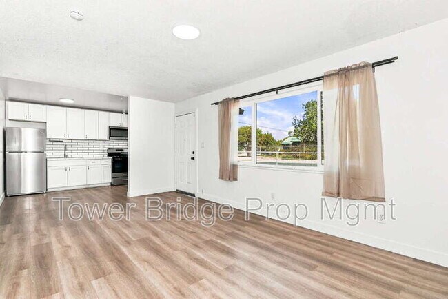 Foto del edificio - 1718 Grand Ave
