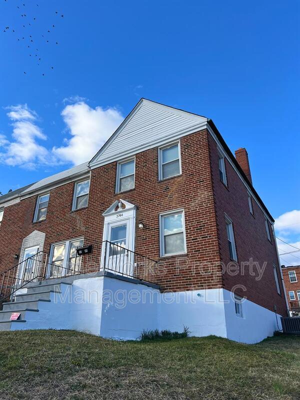 Building Photo - 3744 Elmley Ave