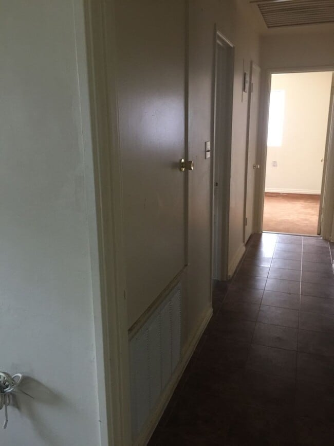 Building Photo - 3141 Meadow Forest Dr