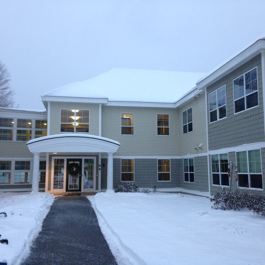 12 Day St, Kennebunk, ME 04043 Apartments in Kennebunk, ME