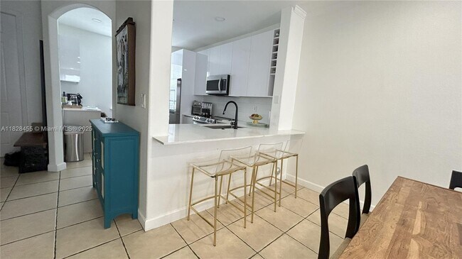 Foto del edificio - 5440 NW 107th Ave