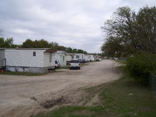 Building Photo - 207 Garmon Dr