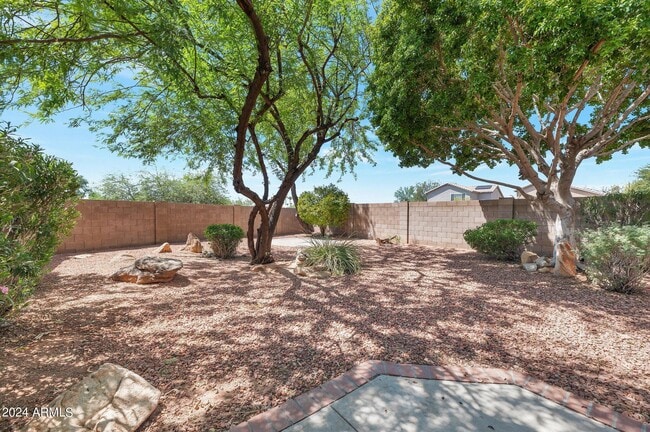 Foto del edificio - 4911 W Wickieup Ln