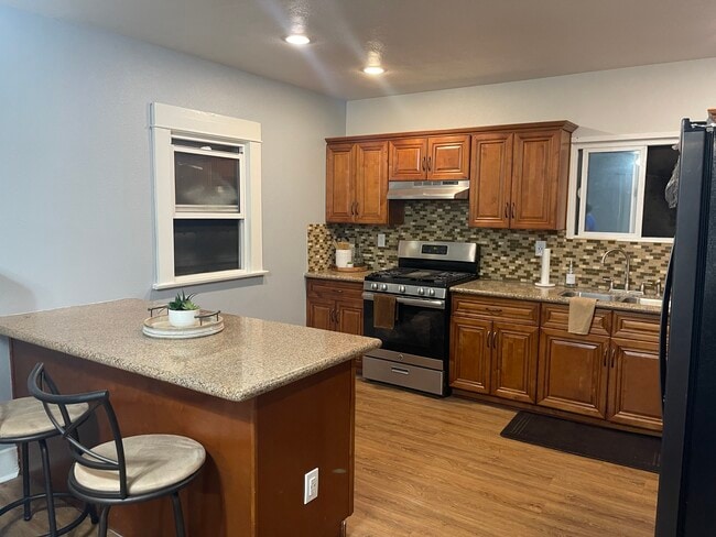 Cocina - 827 Martin Luther King Jr Ave