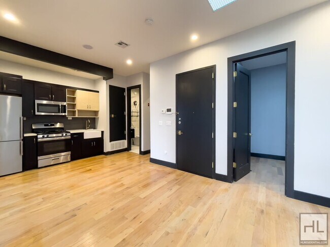 Building Photo - GREENE AVENUE / Spacious 4-Bed 1.5 Bath / ...