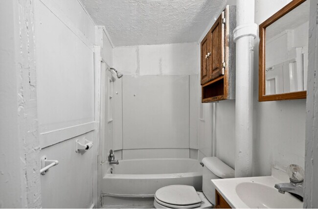 Foto del edificio - 979 W King St