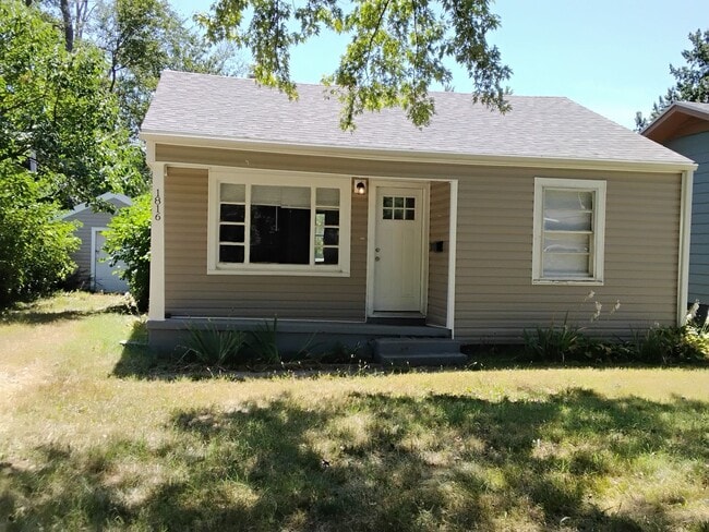 Building Photo - 1816 W Scott St