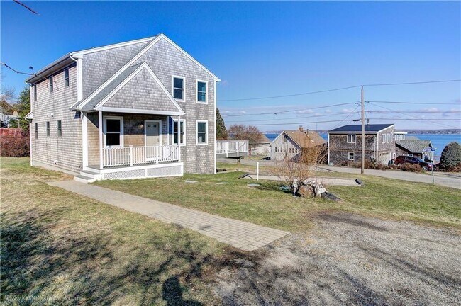 Foto del edificio - 300 Fairview Ln