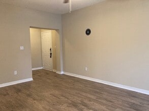 Interior Photo - MAA Riverchase