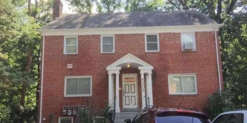 Primary Photo - 8306 Roanoke Ave