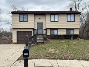 Building Photo - 5739 Ensenada Ave