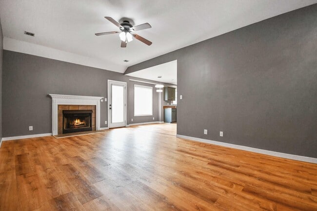 Foto del edificio - Pet Friendly Three Bedroom!