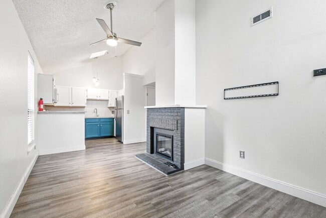 Building Photo - 4911 Garrison St