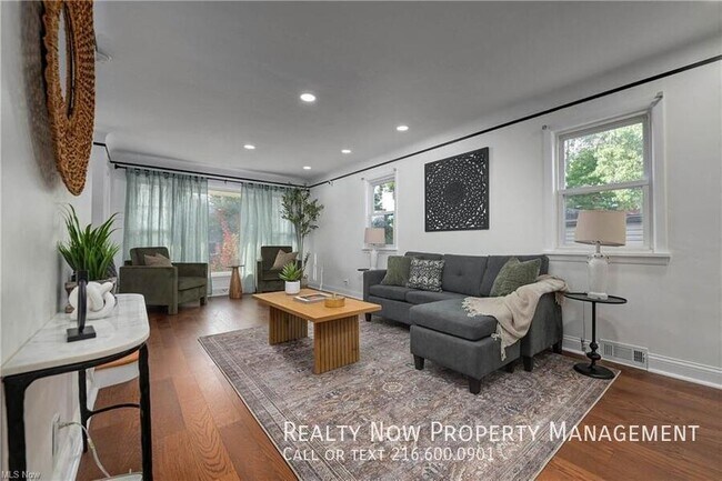 Foto del edificio - 2330 Traymore Rd