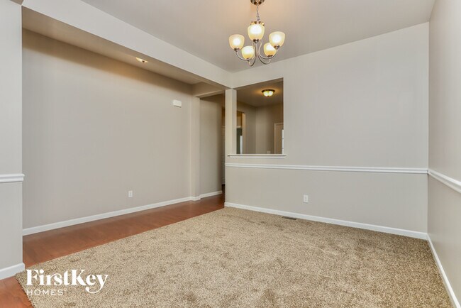 Building Photo - 304 Country Trail Dr