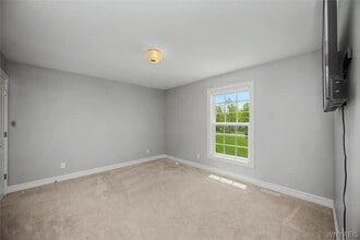 Building Photo - 46 Eagleview Dr