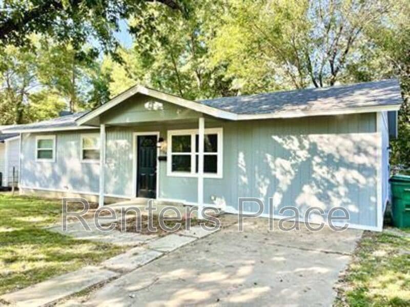 Primary Photo - 134 W Orleans Ave