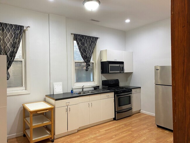 Foto del edificio - 3602 W Wrightwood Ave