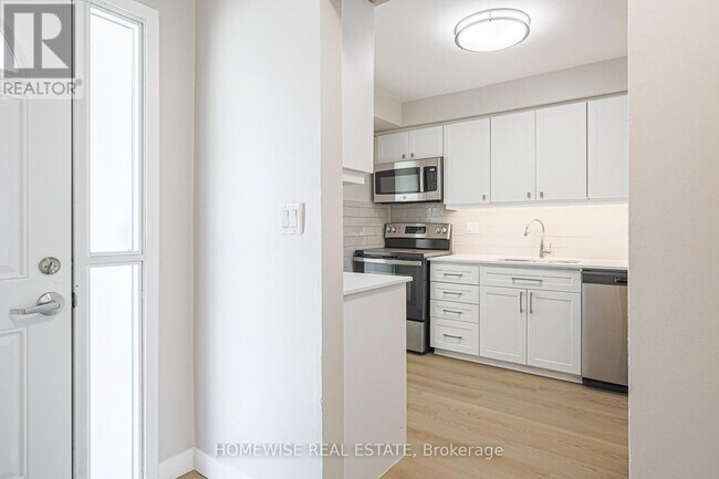 Photo du bâtiment - 560 Waverly St N