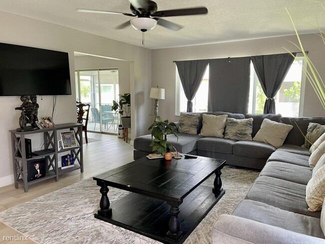 Building Photo - 2 br, 2 bath House - 4467 Pine Park Cir