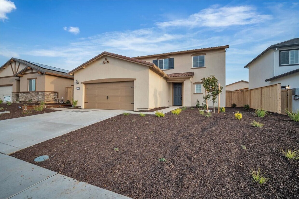 Primary Photo - 12658 Rosefinch Wy