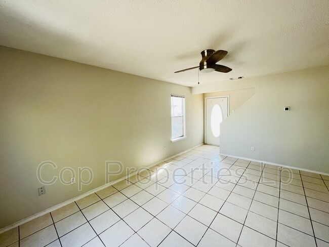 Foto del edificio - 6319 Waddesdon Wood