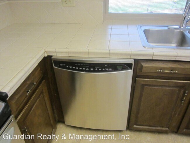 Foto del edificio - 3 br, 2 bath House - 2606 E Yucca Street