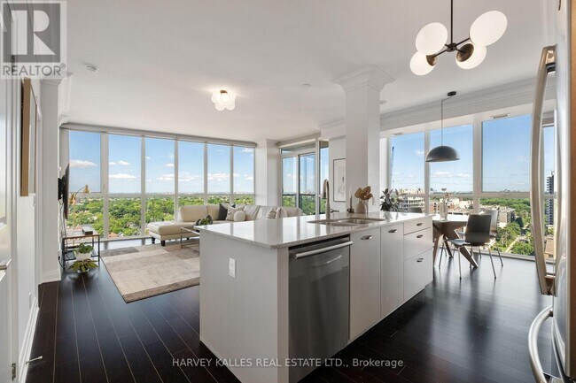 Photo du bâtiment - 530 St Clair Ave W