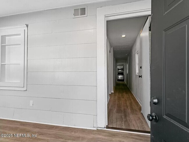 Foto del edificio - 1424 E 25th St