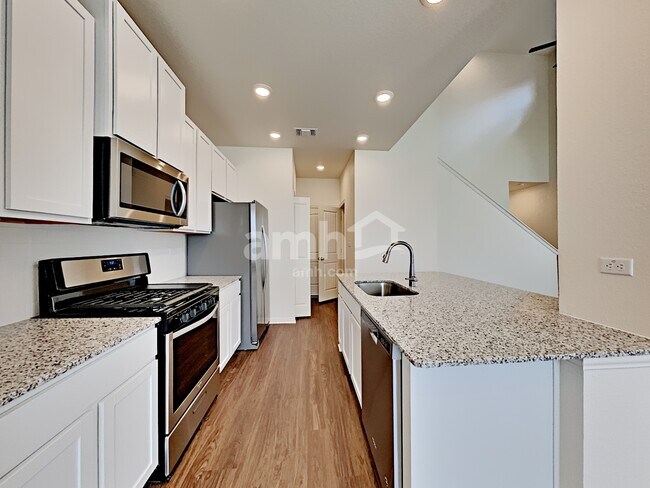 Foto del edificio - 2713 Lillybrook Lane