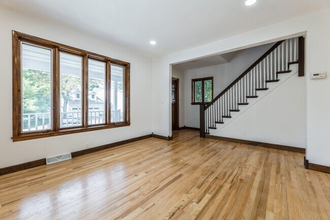 Building Photo - 58 Cresskill Ave