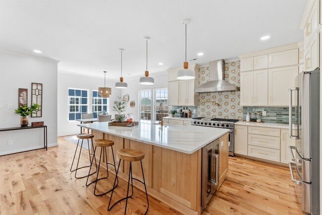 Building Photo - Brand-new condo in the heart of Ocean View.