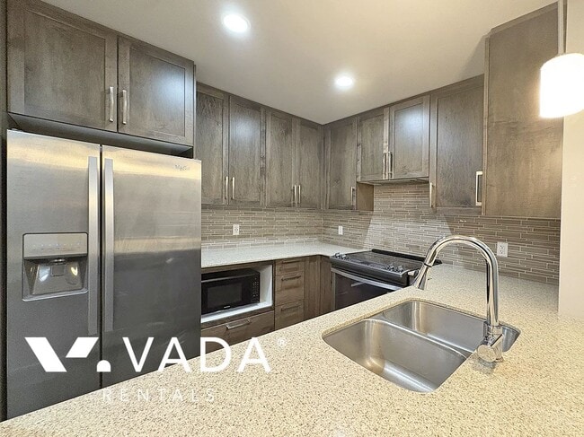 Building Photo - Orchid Riverside 1 Bedroom Apartment Renta...