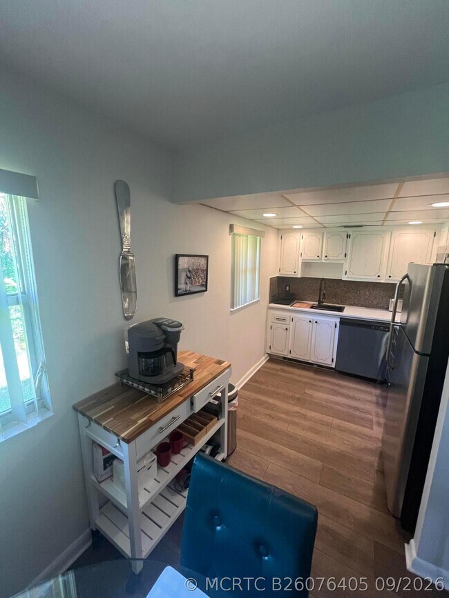 Foto del edificio - 336 Brittany Ave