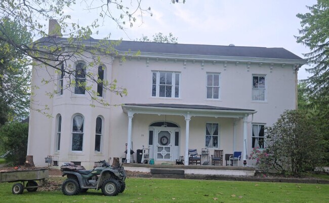 Building Photo - 110 Kirtley Strasse