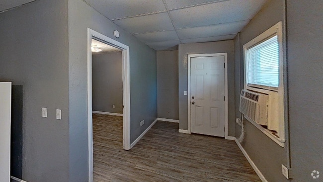 Building Photo - 808 W Cypress Ave