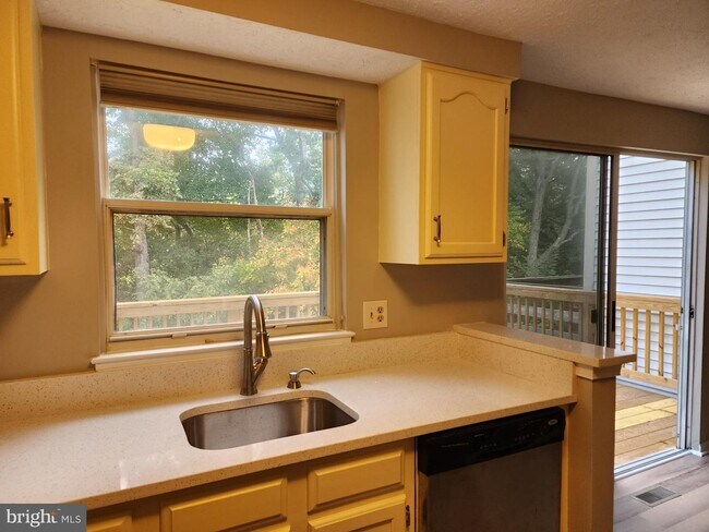Building Photo - 11014 Granby Ct