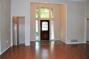 Building Photo - 2755 Fernwood Dr