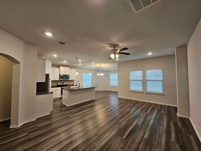 Building Photo - RENT REDUCTION & RENT SPECIAL - AVAILABLE NOW!