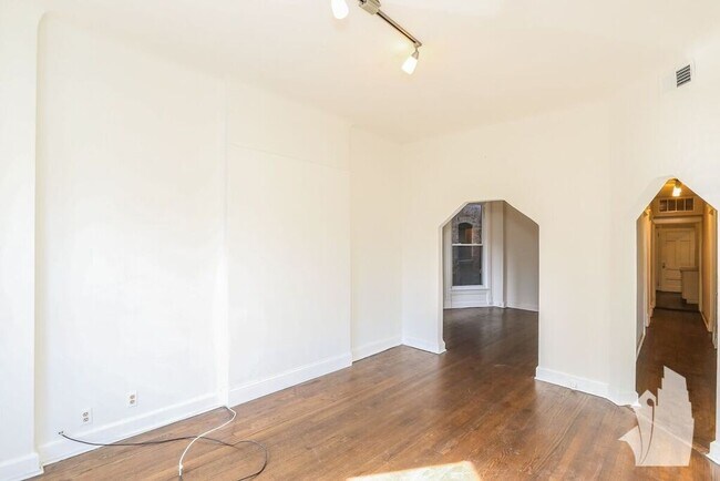 Foto del edificio - 854 W Armitage Ave