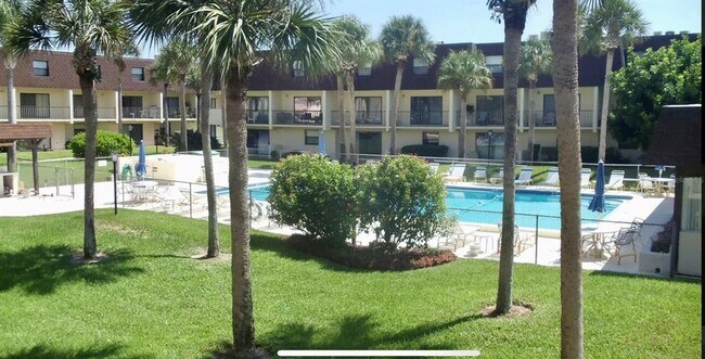 Building Photo - 190 Paradise Blvd