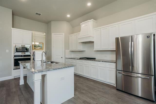 Building Photo - 1017 Foxhall Dr