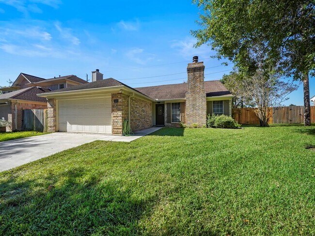 Building Photo - 3002 Mesquite Dr