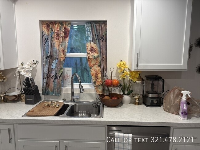 Foto del edificio - 567 Poplar St SE