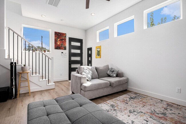 Foto del edificio - 203 Danna Ln