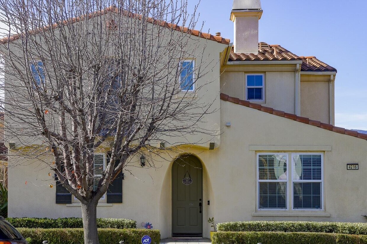 Foto principal - 4216 Windspring St