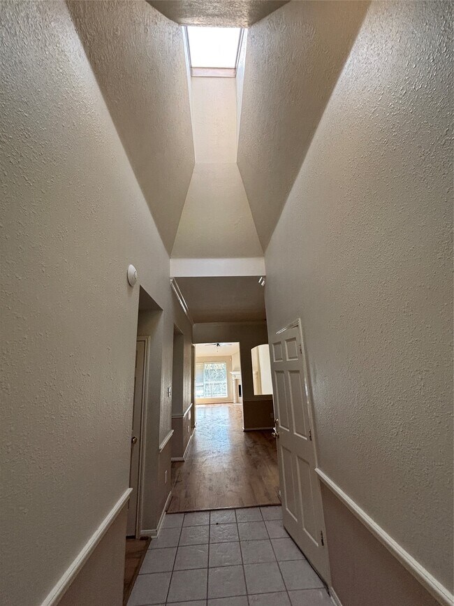 Foto del edificio - 3526 Glenhill Dr