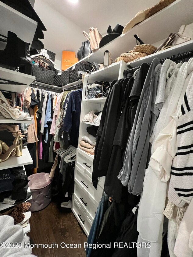 33 Oliver Ct Unit 9, Freehold Township, NJ 07728 Condo for Rent