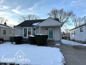 Building Photo - 24519 Lambrecht Ave