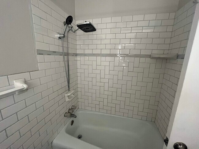 Foto del edificio - 2 Rene Cir